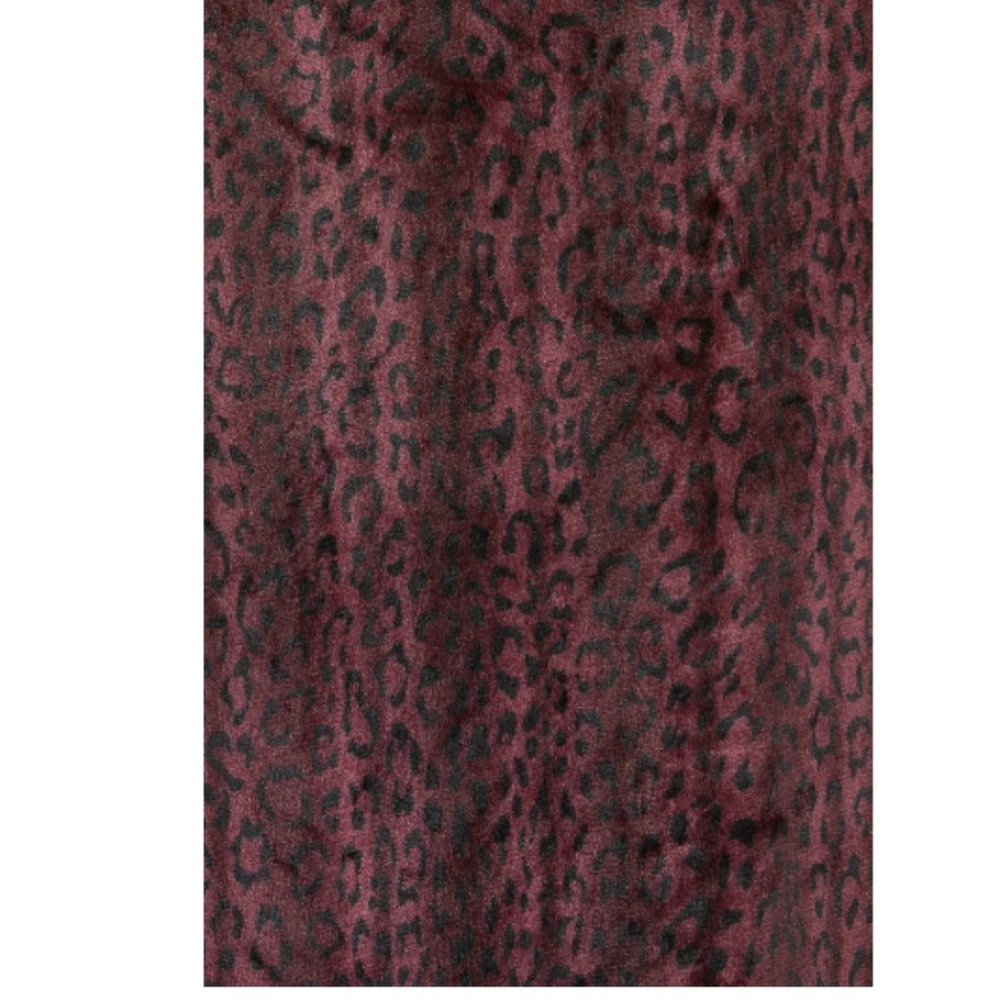 Natori Plush Cheetah Robe, Like New - image 4